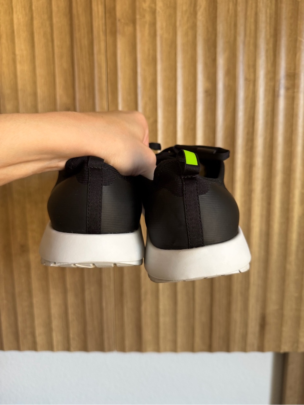 OOFOS Oomg Sport LS Recovery Sneaker Shoes - Picture 4 of 7